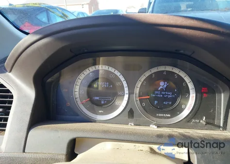 2010 Volvo Xc60 T6/T6 R-Design z USA, uszkodzony, nr VIN YV4992DZ9A2106967